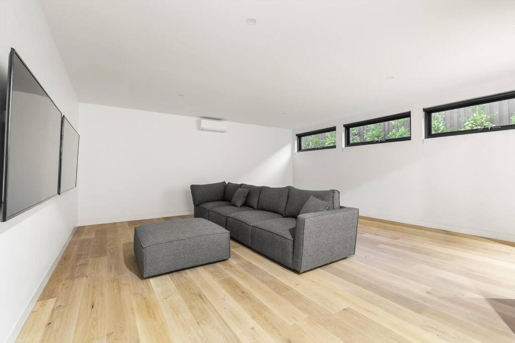 Kirks On Park - Brand New Luxury Home, Great Location Сорренто Екстер'єр фото